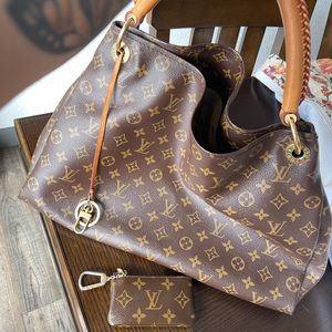 Authentic Louis vuitton Artsy